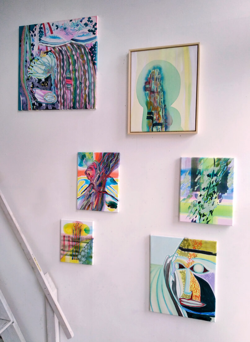 child music painting gea zwart wall with small paintings