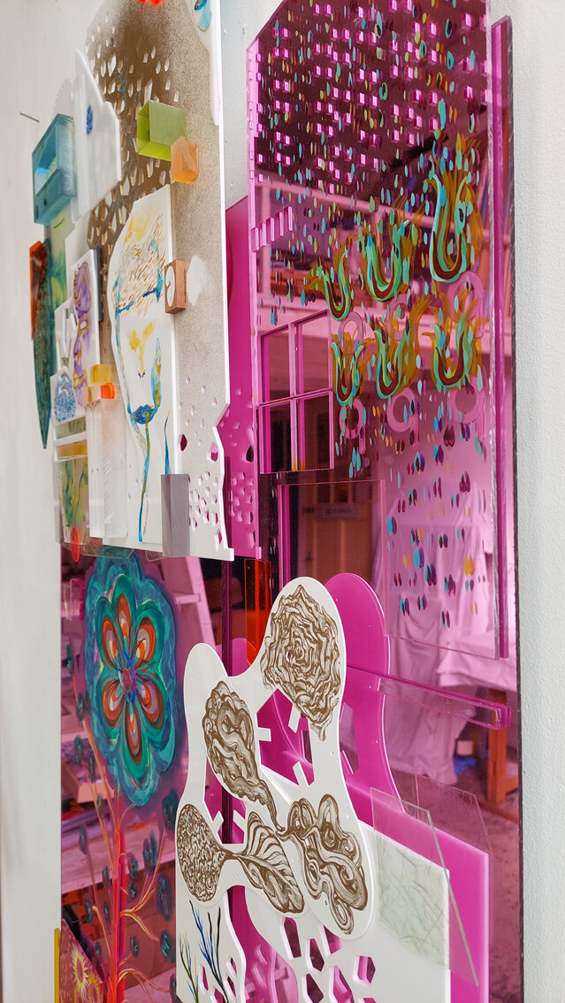 Gea Zwart atelier studio pink reccyled plexiglas summer 2023 paradise