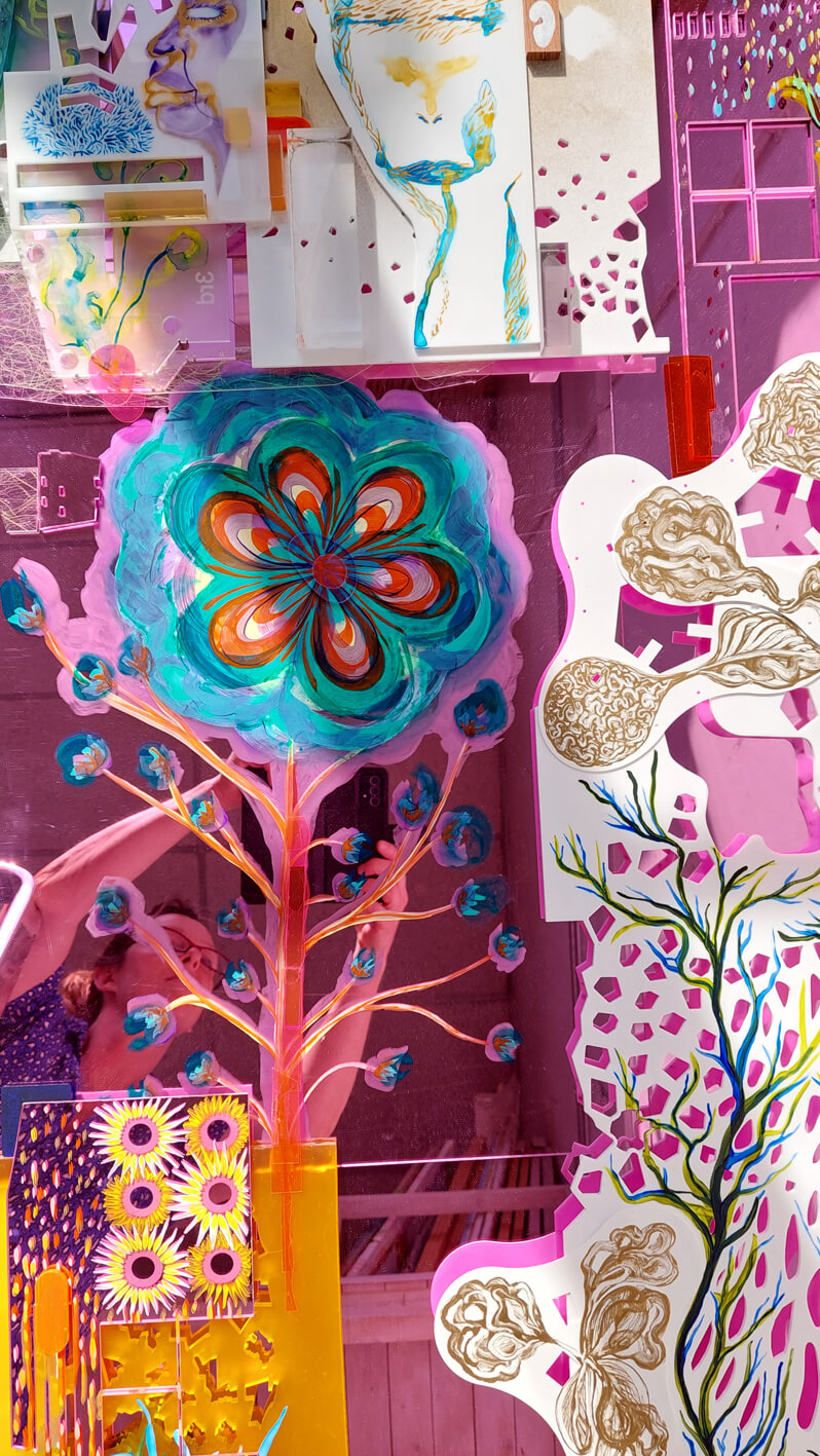 Gea Zwart atelier studio pink reccyled plexiglas summer 2023 paradise