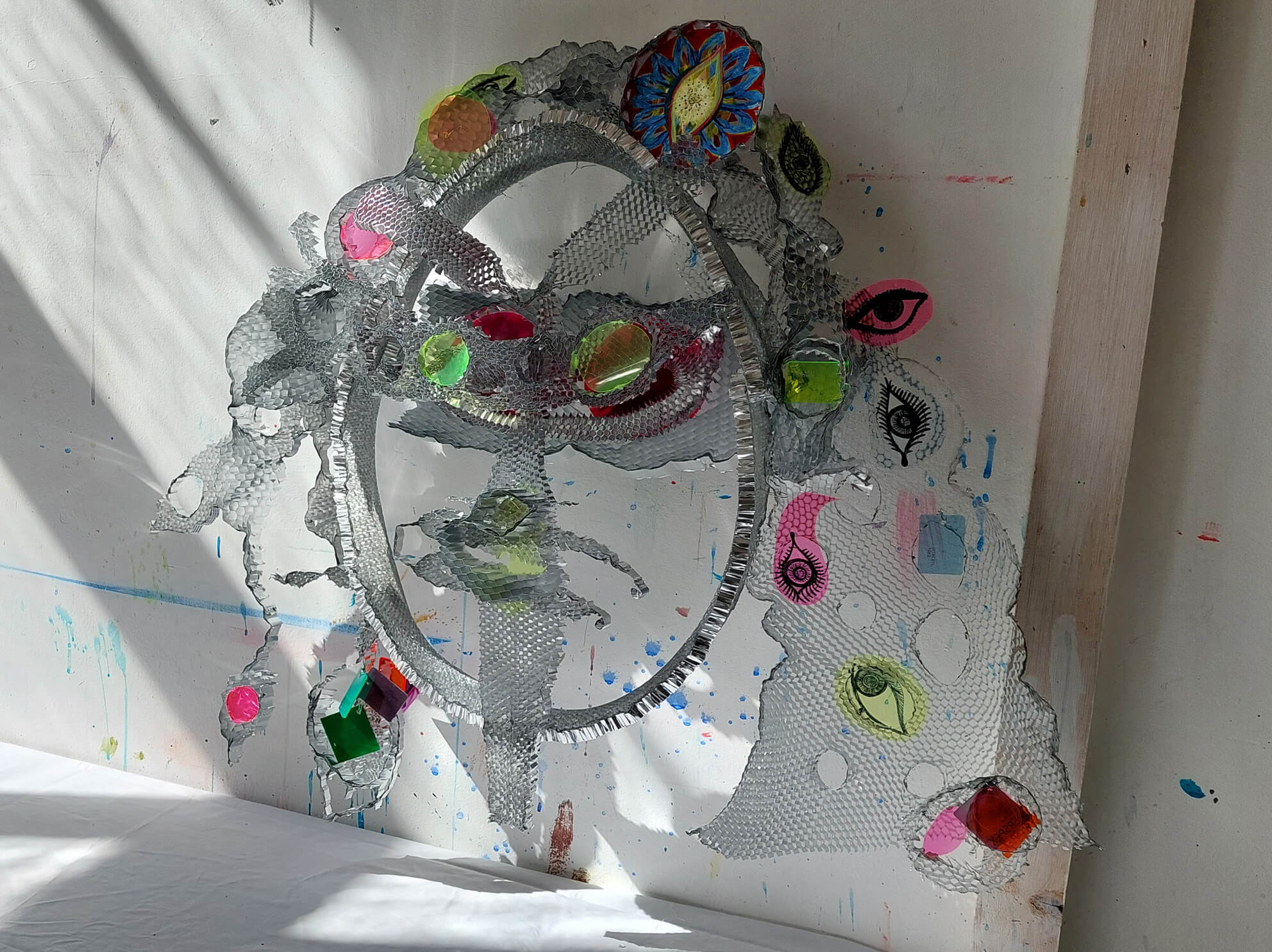 FACES, SPINOZA, recycled honeycomb, studio Gea Zwart total, 2024