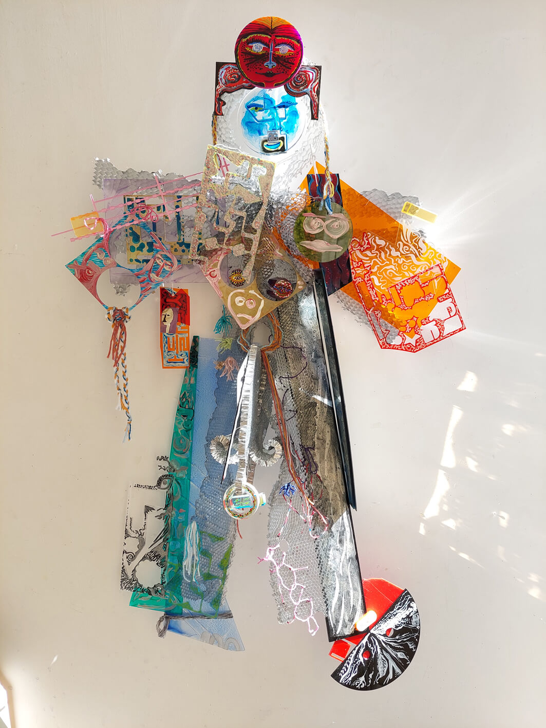 HUMAN, METAMORPHOSIS Weirdos recycleart wallsculpture studio Gea Zwart 2025